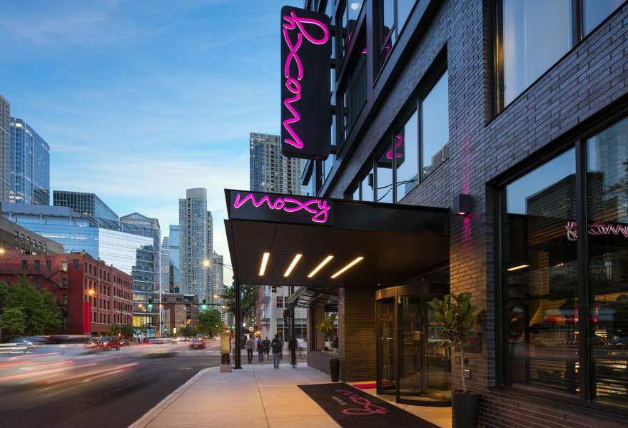 Moxy Chicago Downtown