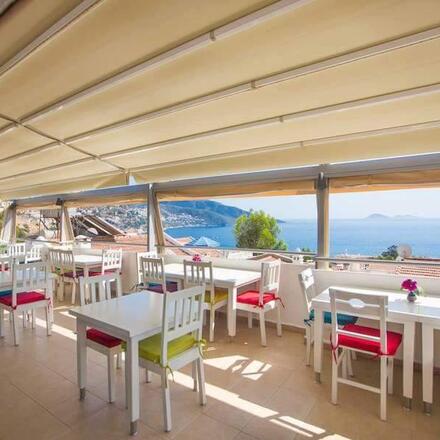 Breakfast terrace with sea views 