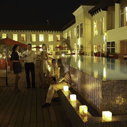 Roof terrace with lap pool