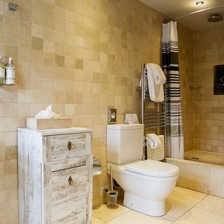 En Suite Bathroom