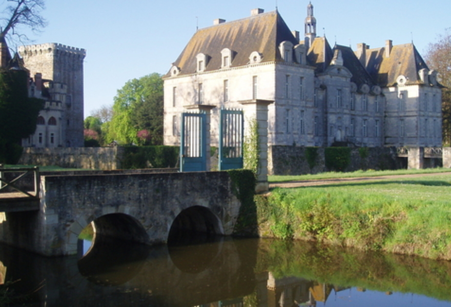 Chateau de Saint Loup sur Thouet