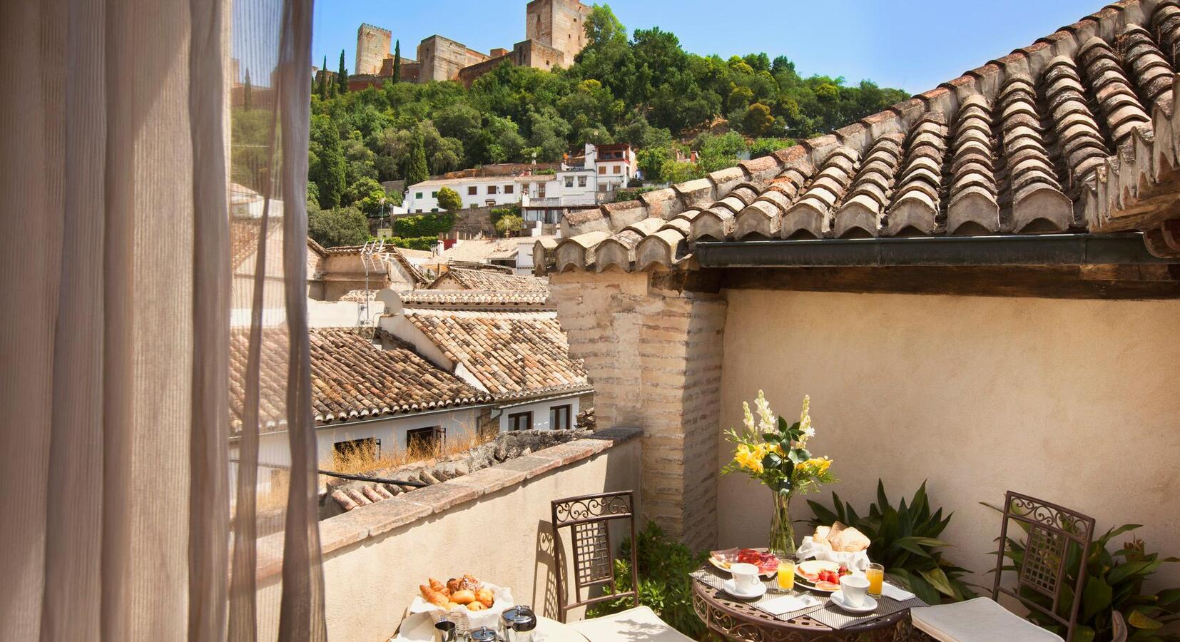 Deluxe Room with Alhambra Views