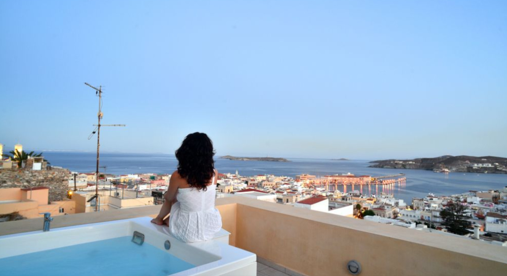 Roof terrace with hot tub