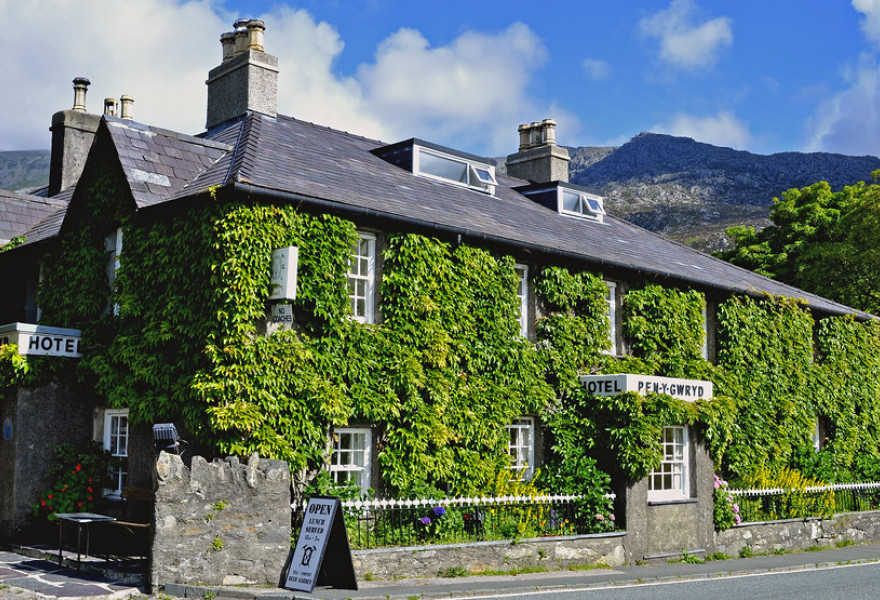 Pen-y-Gwryd Hotel