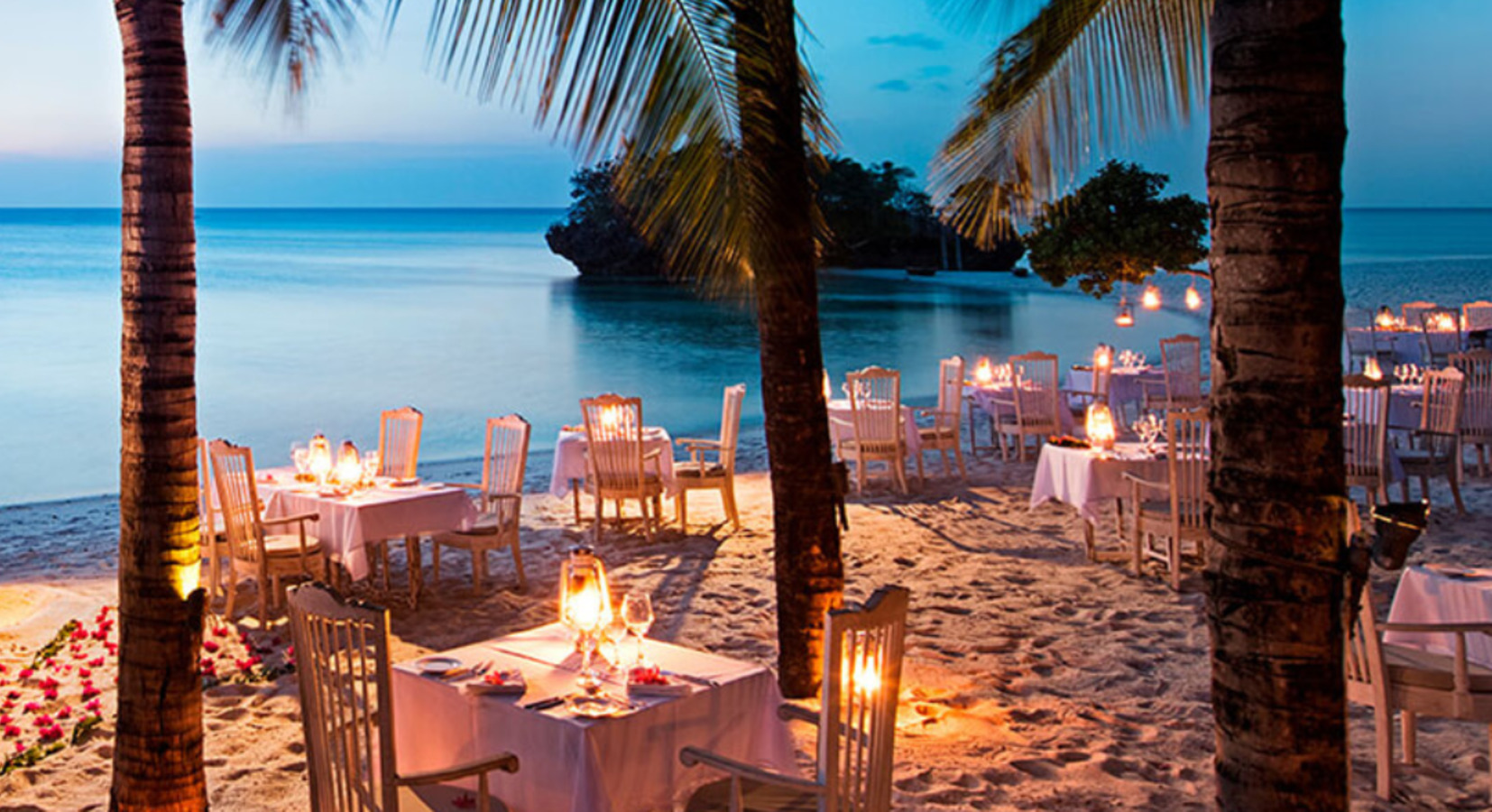 Beach dining