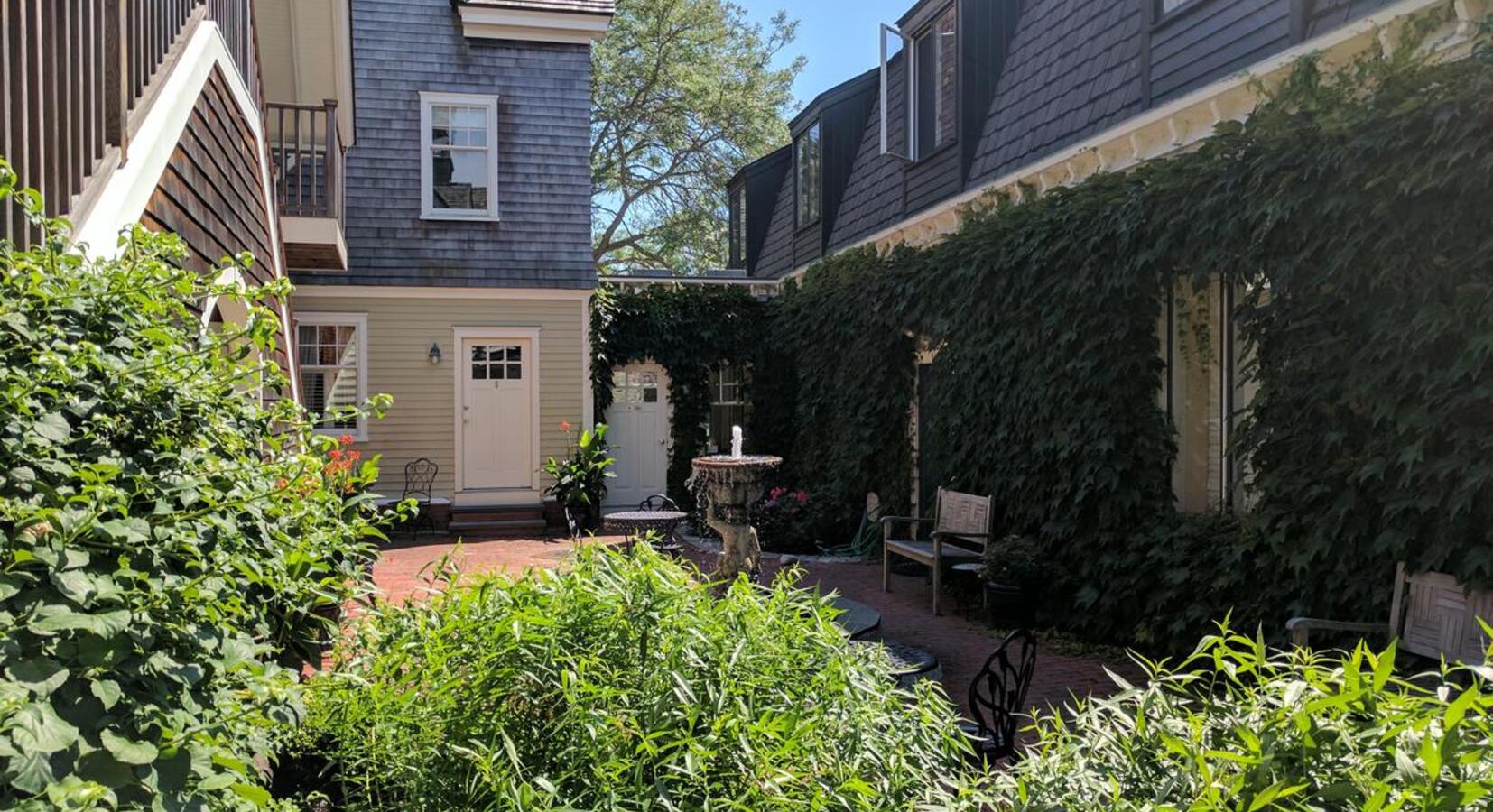 Courtyard Garden