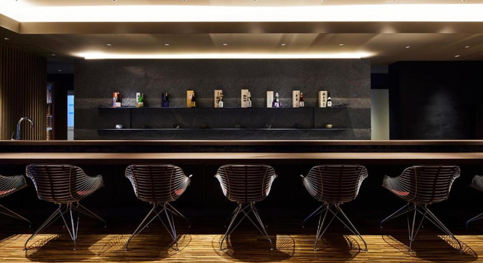 Modern Bar