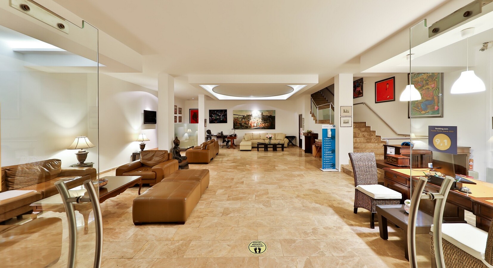 Lobby/Lounge