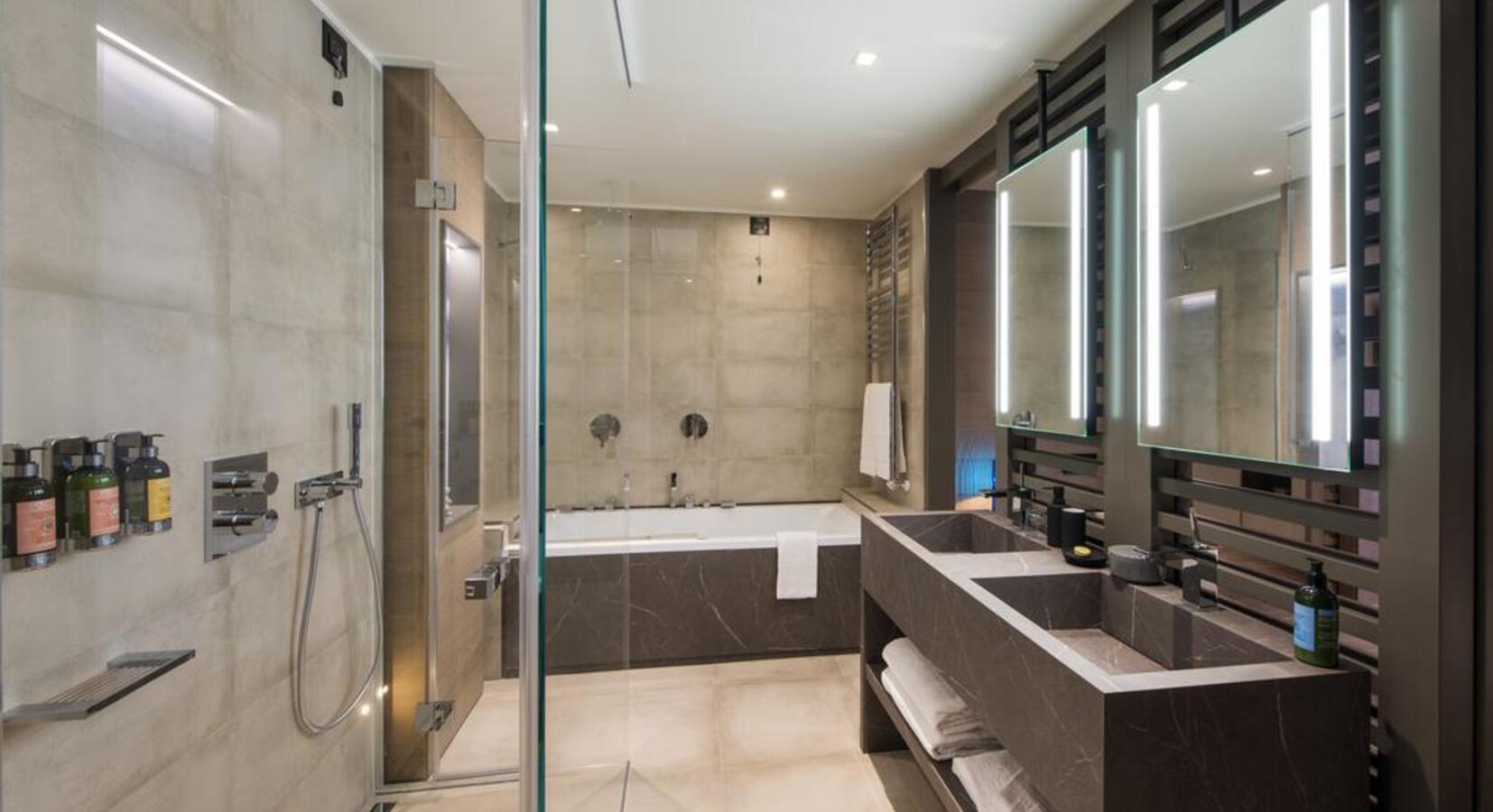 En Suite Bathroom