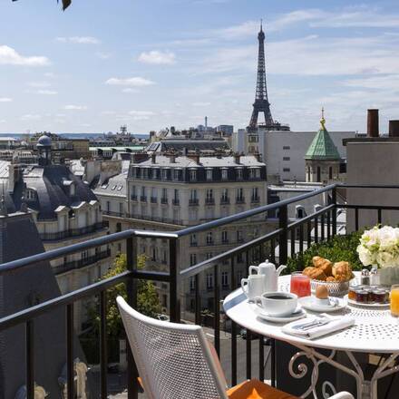 10 Top Hotels near the Champs-Élysées, Paris