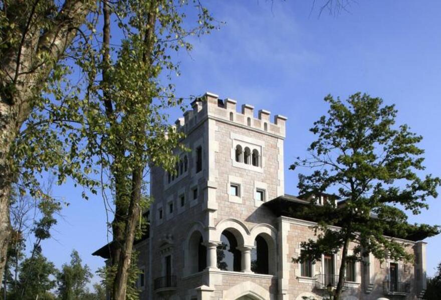 Hotel Castillo del Bosque la Zoreda