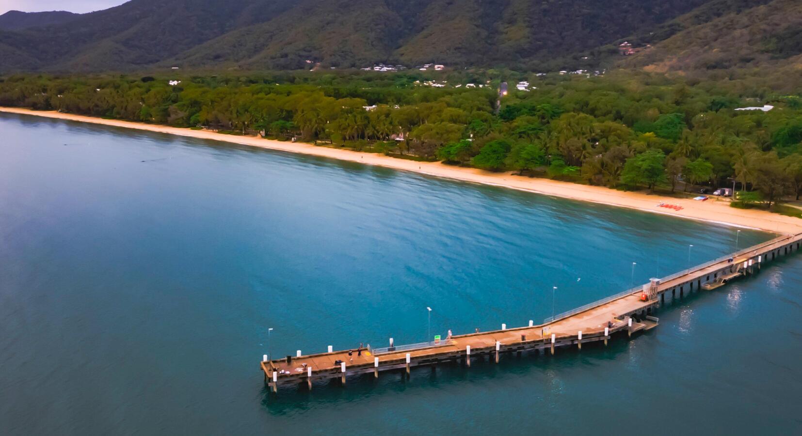 Pontoon on the Beach 