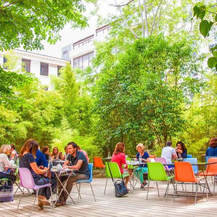 Sit-out terrace and outdoor dining