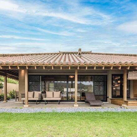 Garden House with Outdoor Bath