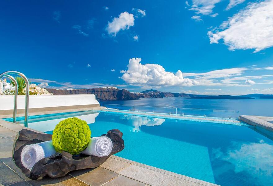 Santorini Secret Suites & Spa