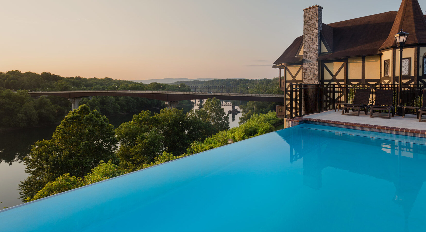 Outdoor infinity pool