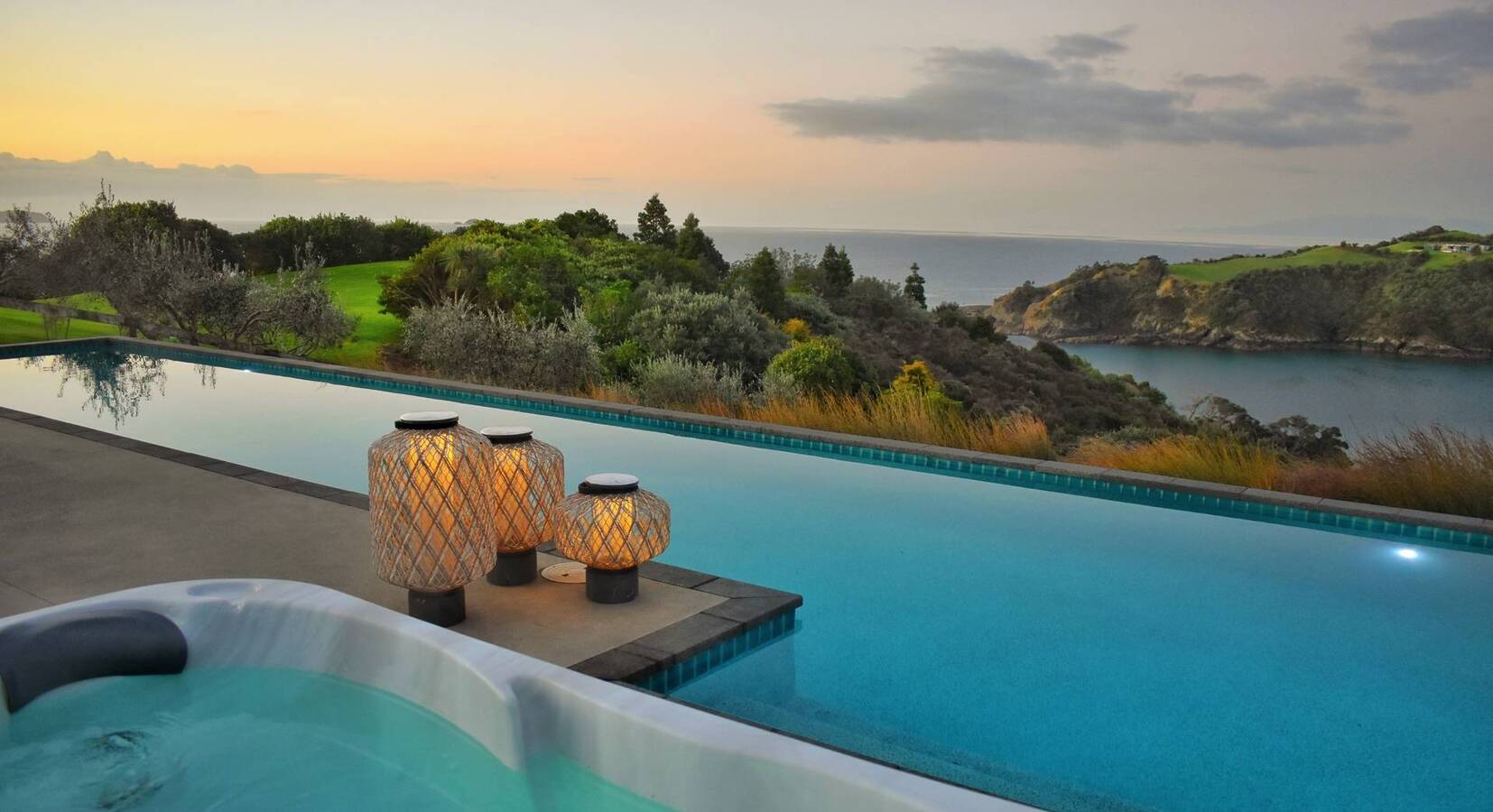 Hot Tub & Pool with a View