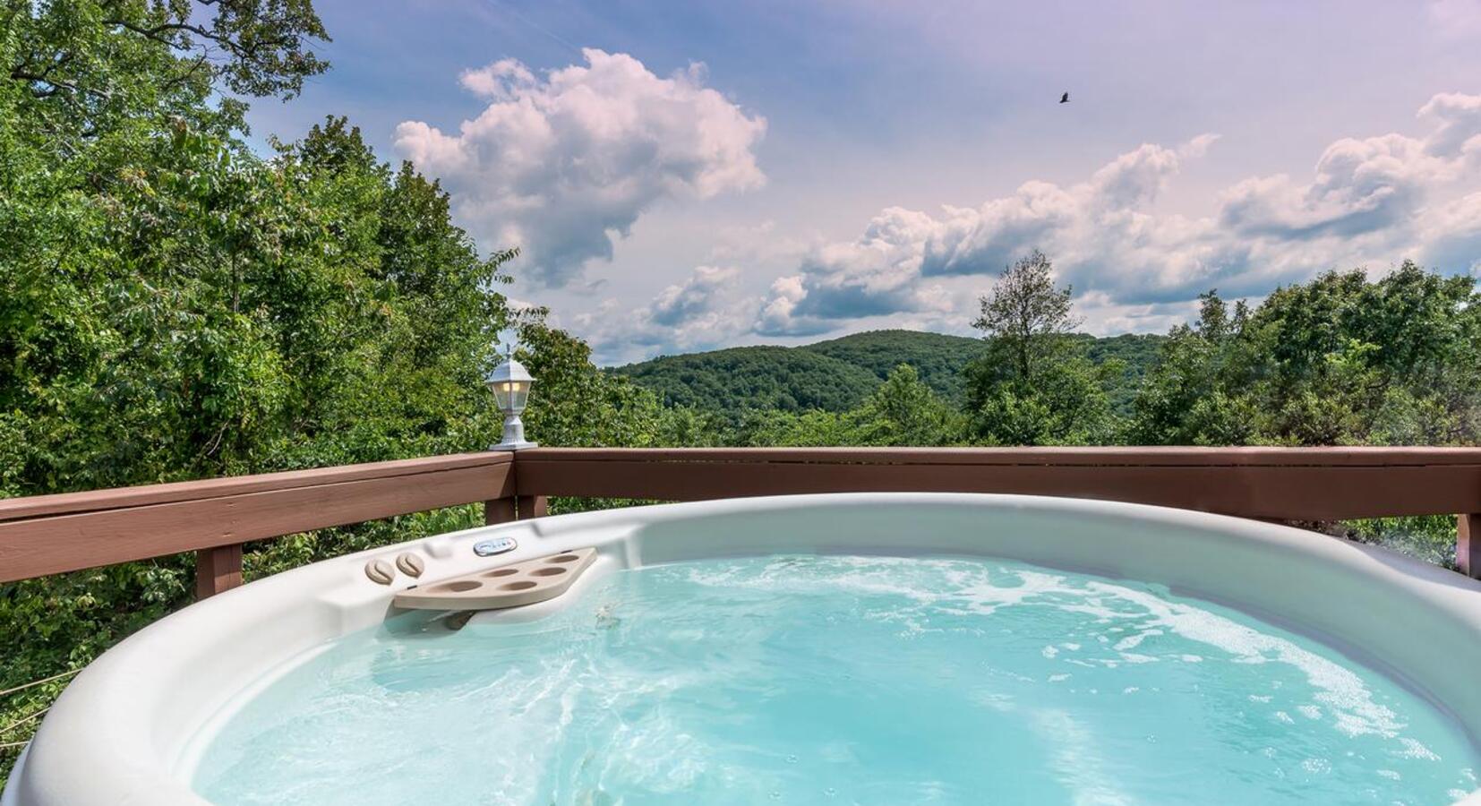 Yurt Cabin Suite Hot Tub