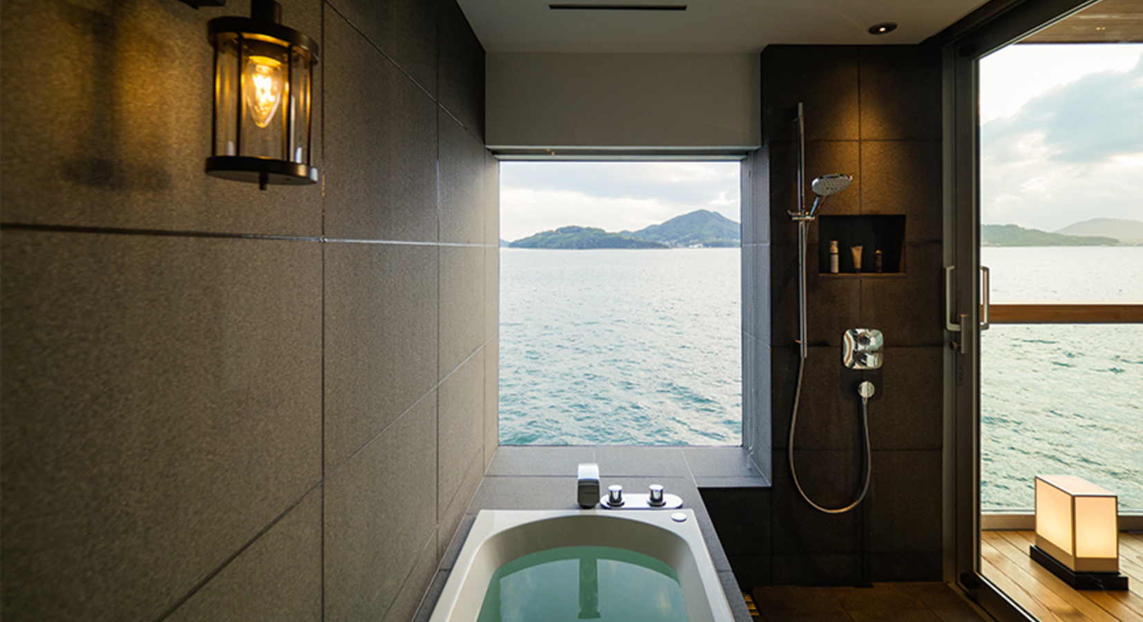 Terrace Suite bathroom