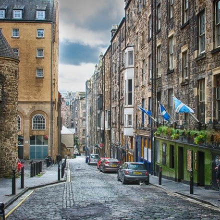 The 5 Best Hotels in Edinburgh’s Old Town