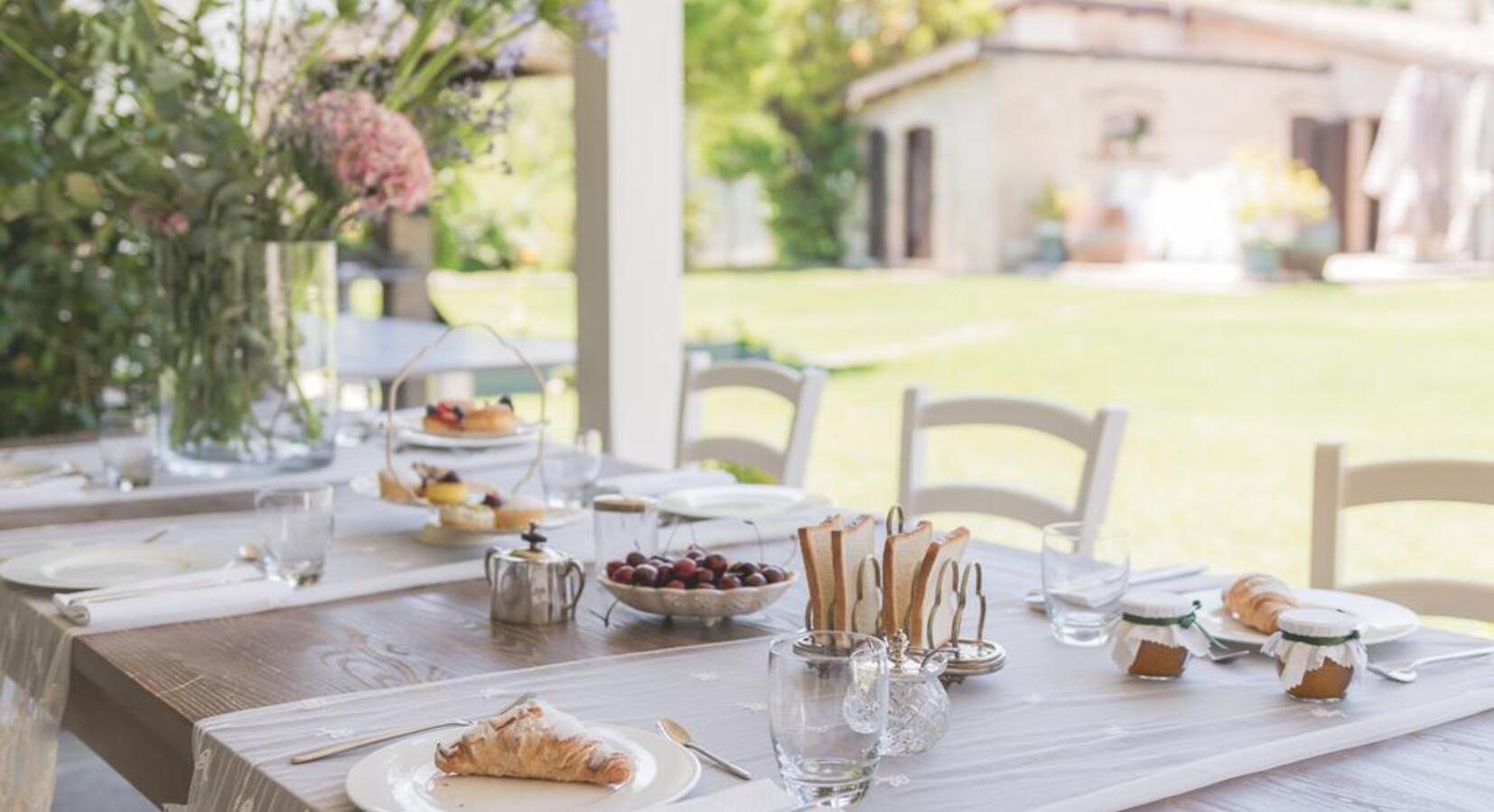 Breakfast outside