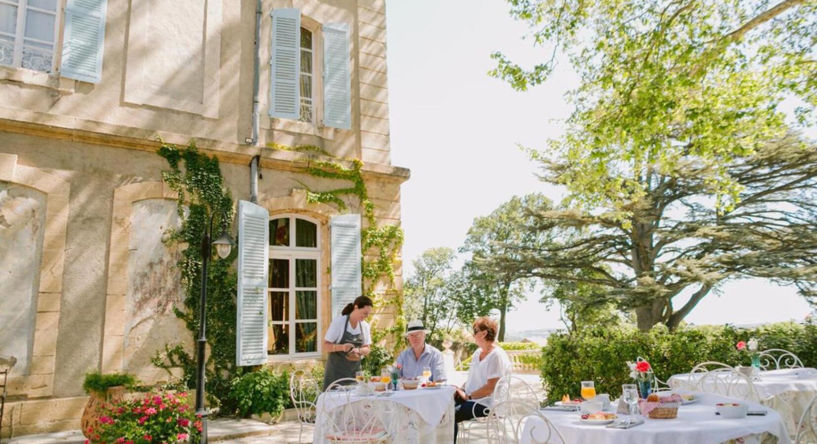 Breakfast al fresco