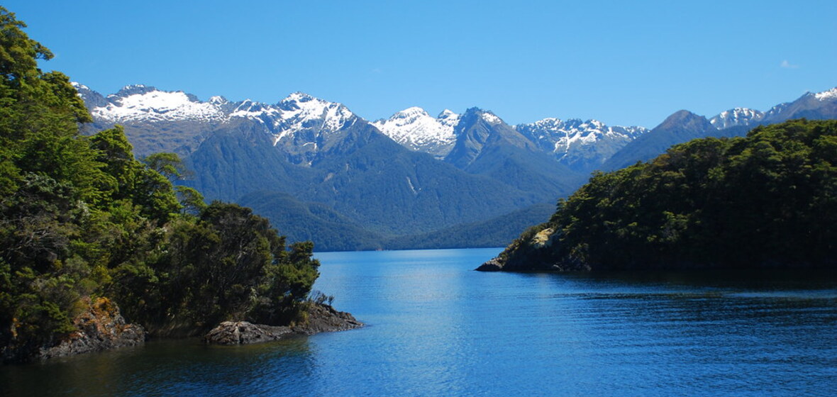 Photo of Manapouri