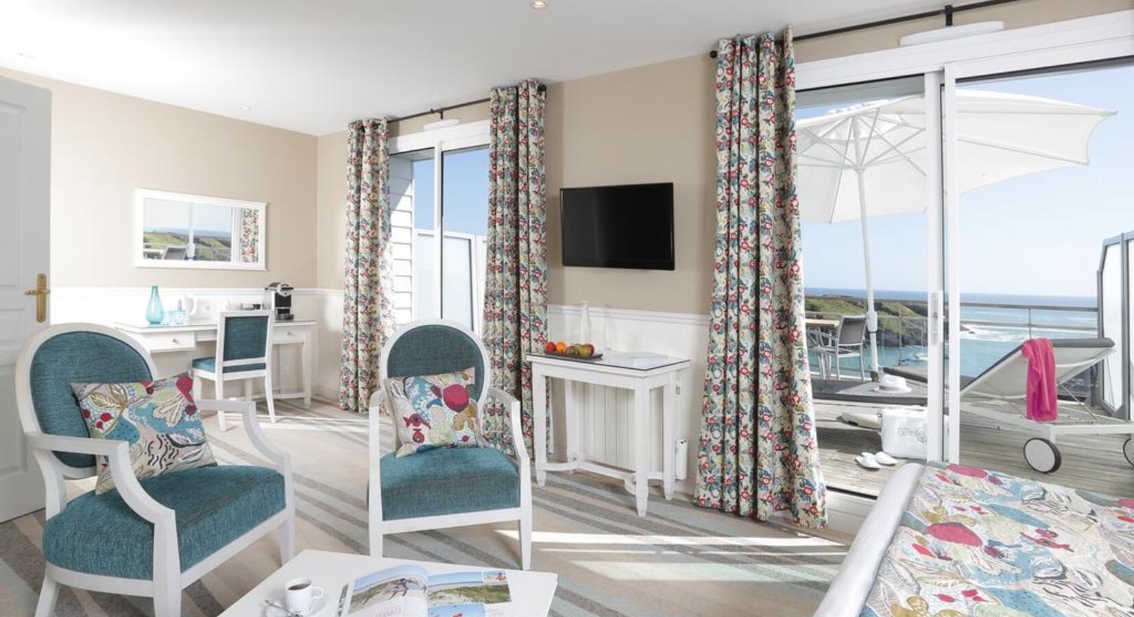 Double Room with terrace & sea view