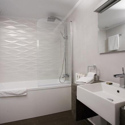 En Suite Bathroom