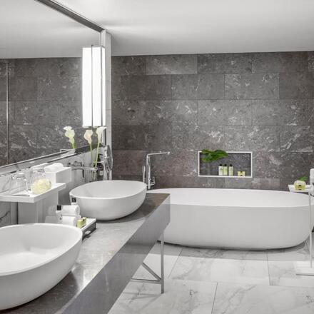 Bathroom with Tub