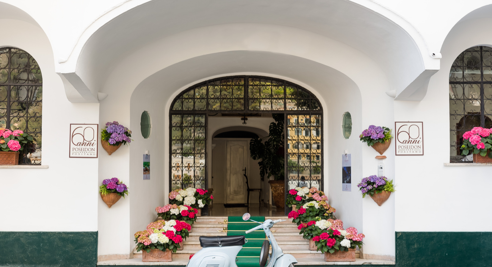 Vespa - Hotel Poseidon - Positano