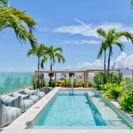 Roof top pool