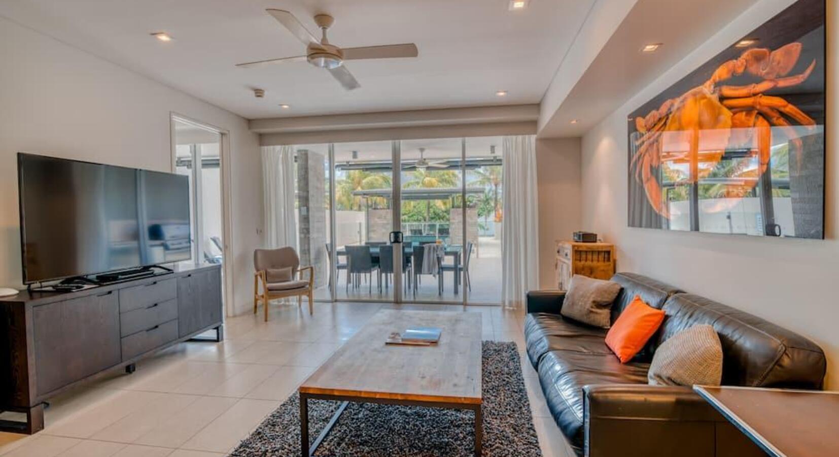 Terrace Pool Apartment - Sitting Room