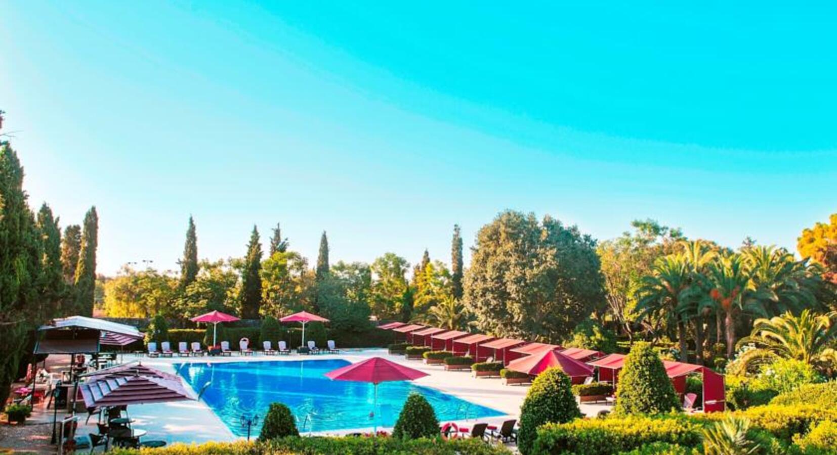 Hotel Outdoor Pool