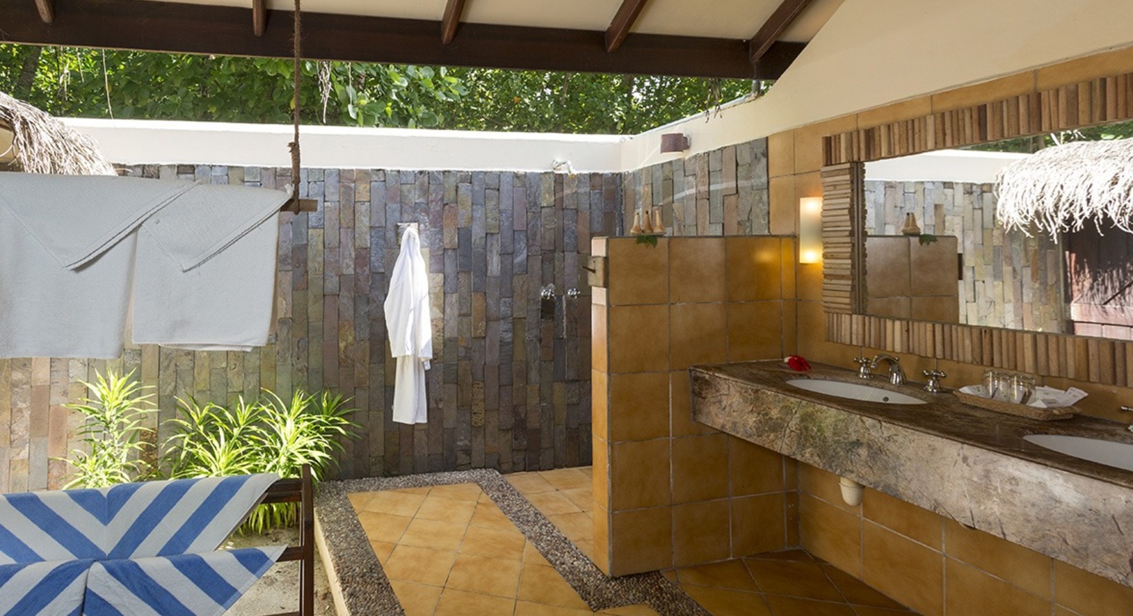 Garden bathroom