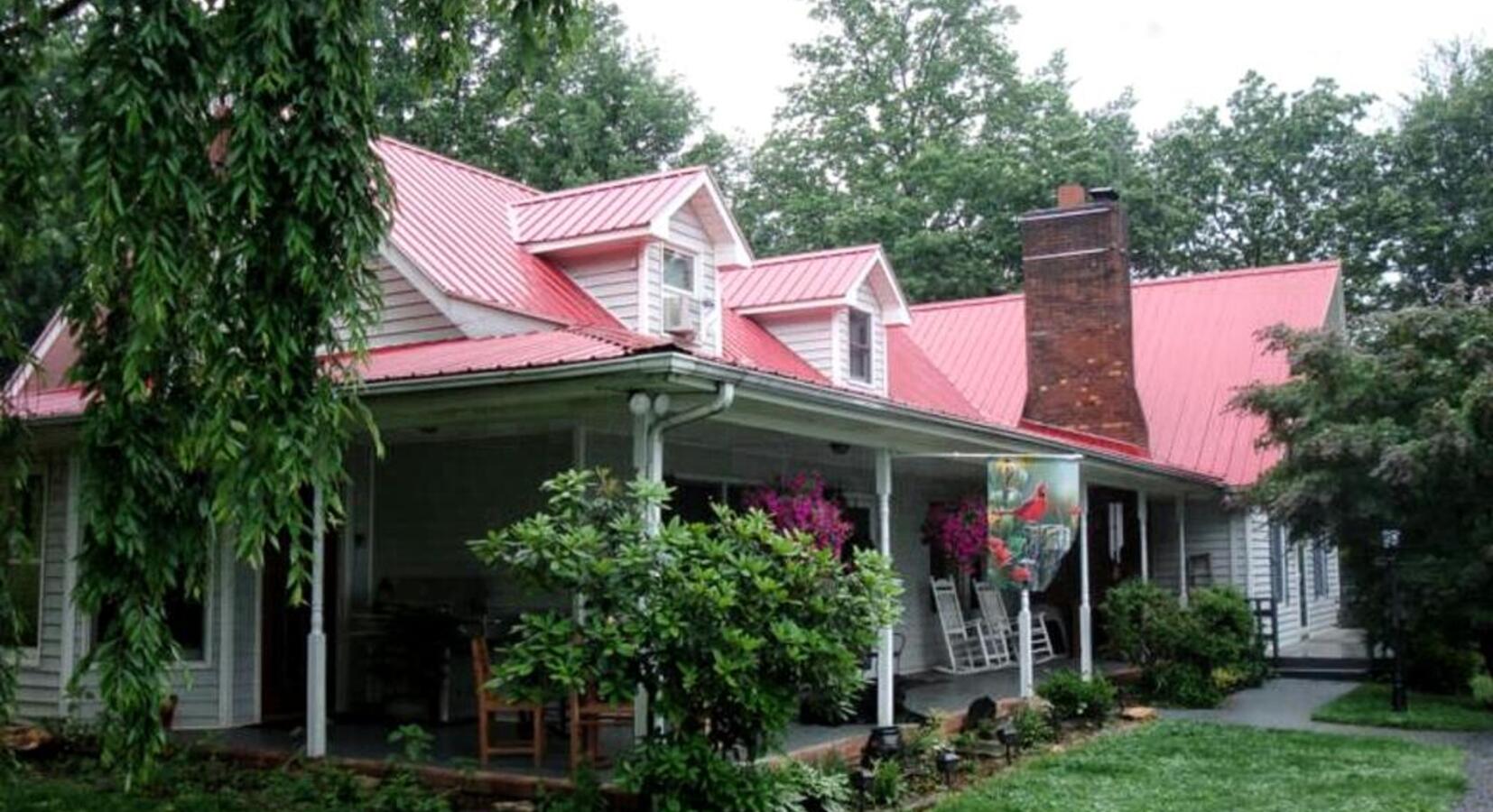 Photo of Blue Ridge Manor Bed and Breakfast