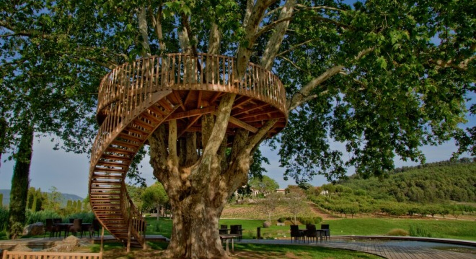 Treehouse dining room