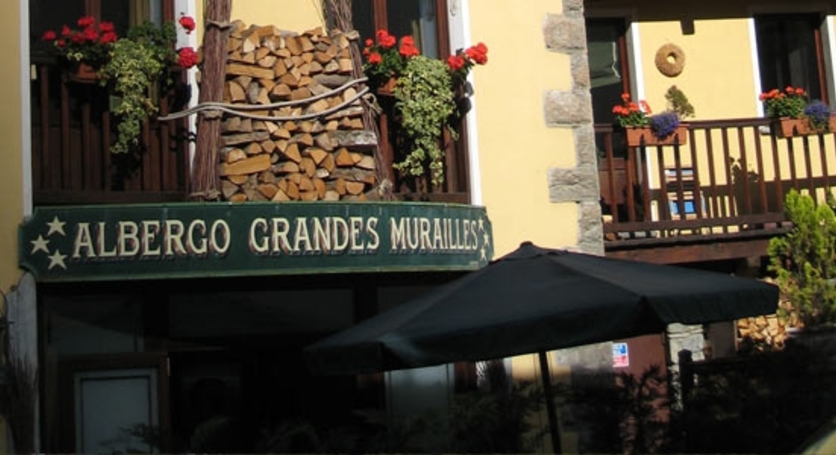 Photo of Albergo Grandes Murailles