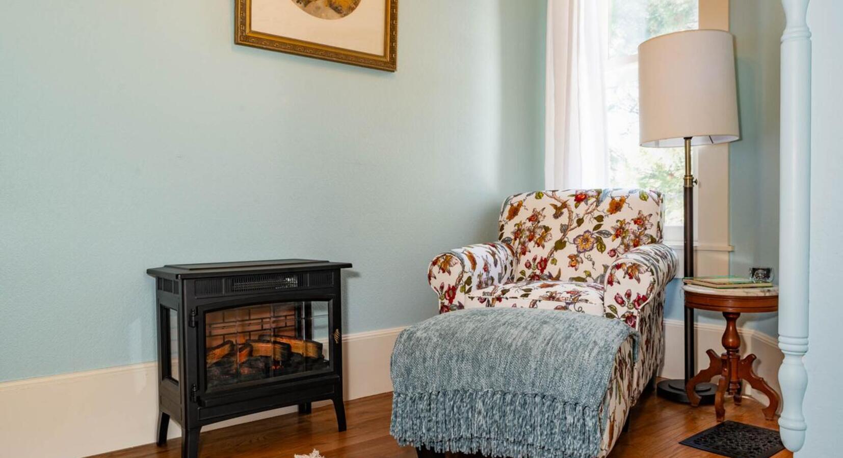 Queen Room with Balcony