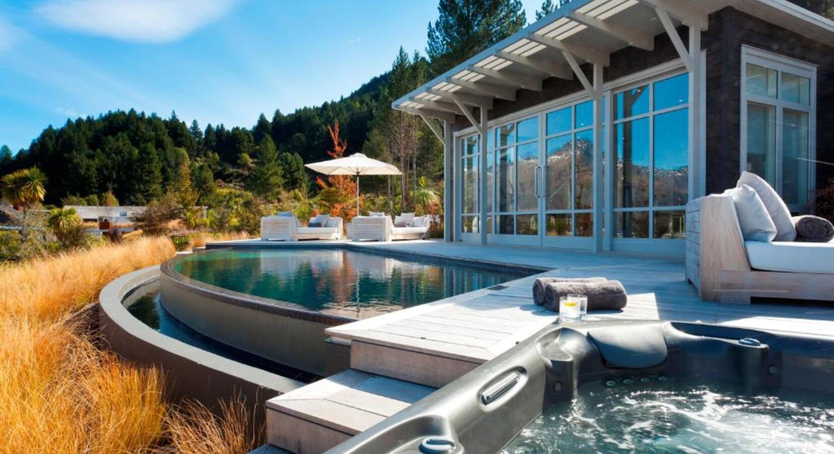 Pool & Hot Tub