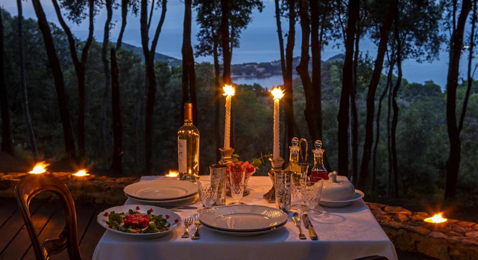 Private al fresco dinner