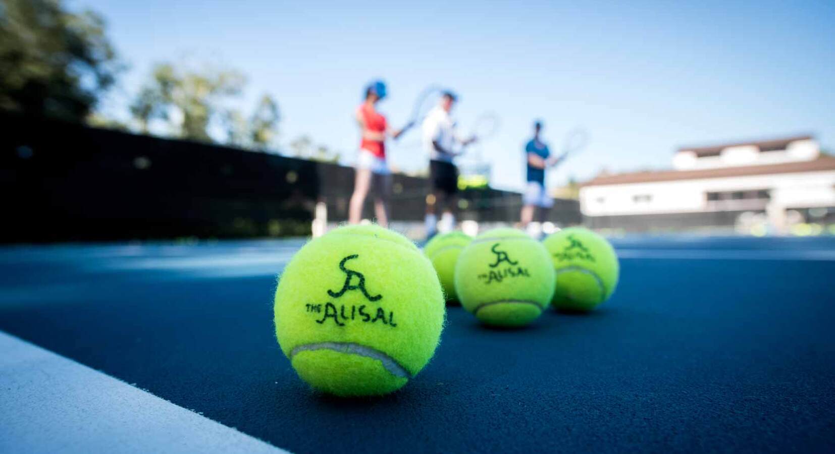 Hotel tennis courts