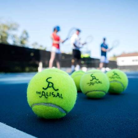 Hotel tennis courts