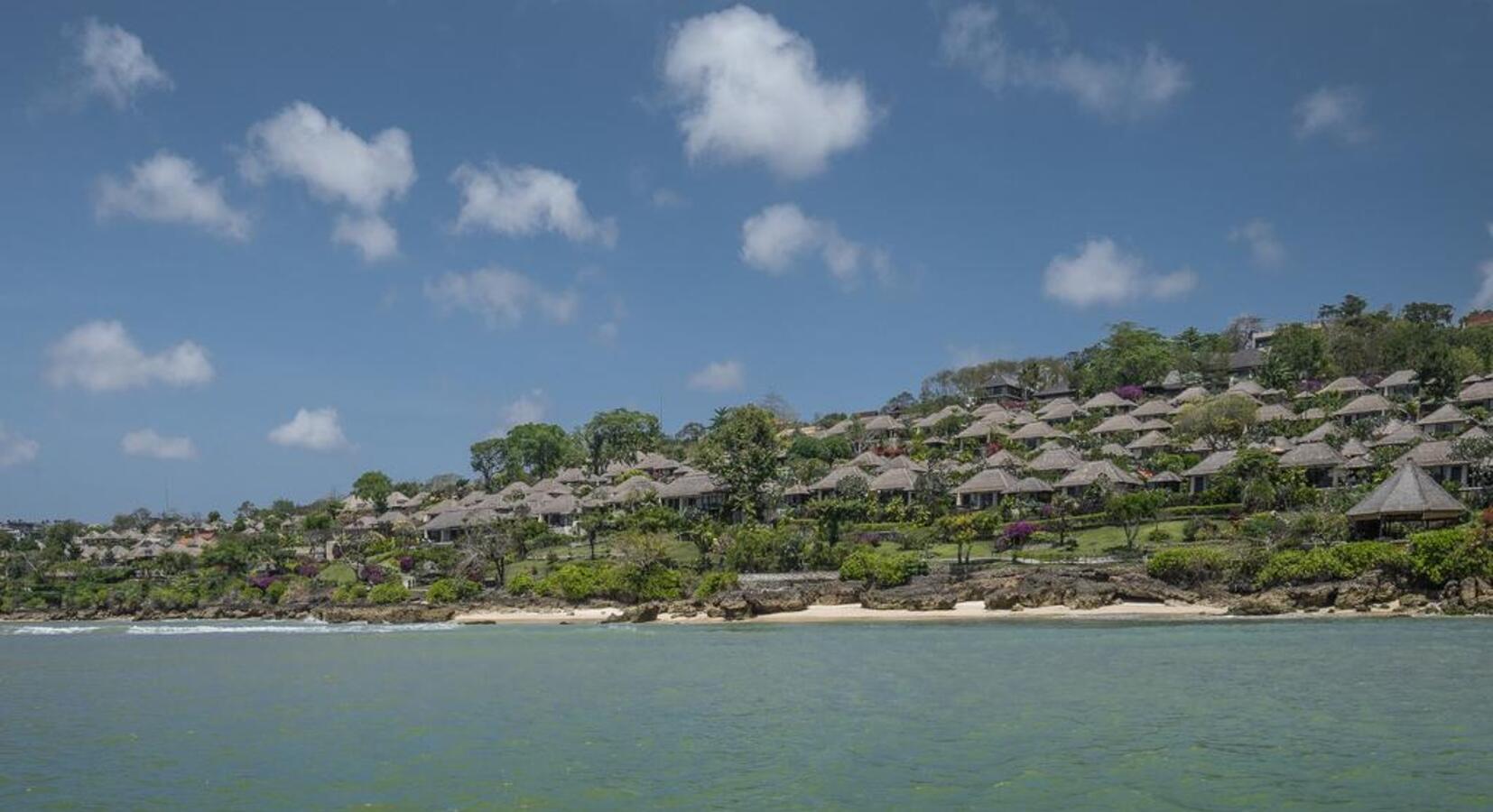 Four Seasons as viewed from the sea