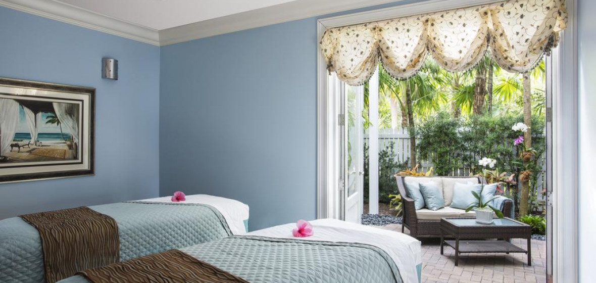 Resort Review: Sunset Key Cottages in Key West - Southern Curls & Pearls