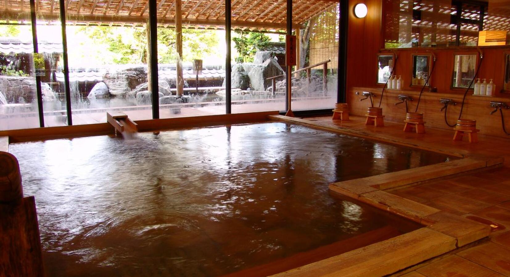 Hotel hot spring bath