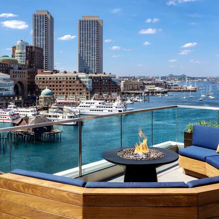 The 5 Best Hotels near Boston's Aquarium