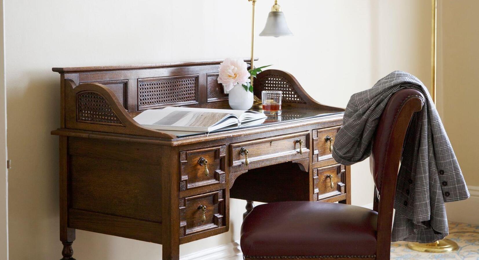 Victorian Suite - Desk 