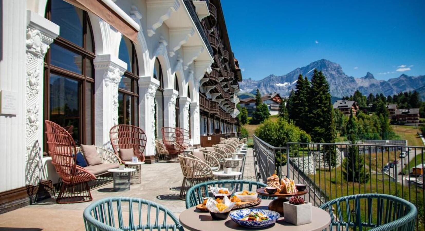 Al Fresco Dining Terrace