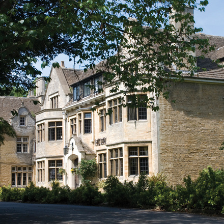 Hare and Hounds Hotel